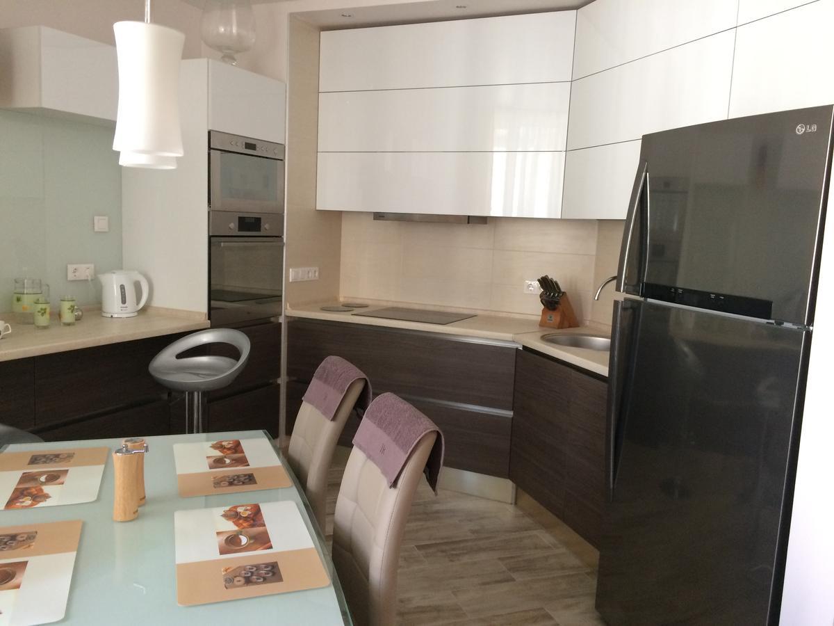 Apartments "Pleasure" Kiev Exterior foto
