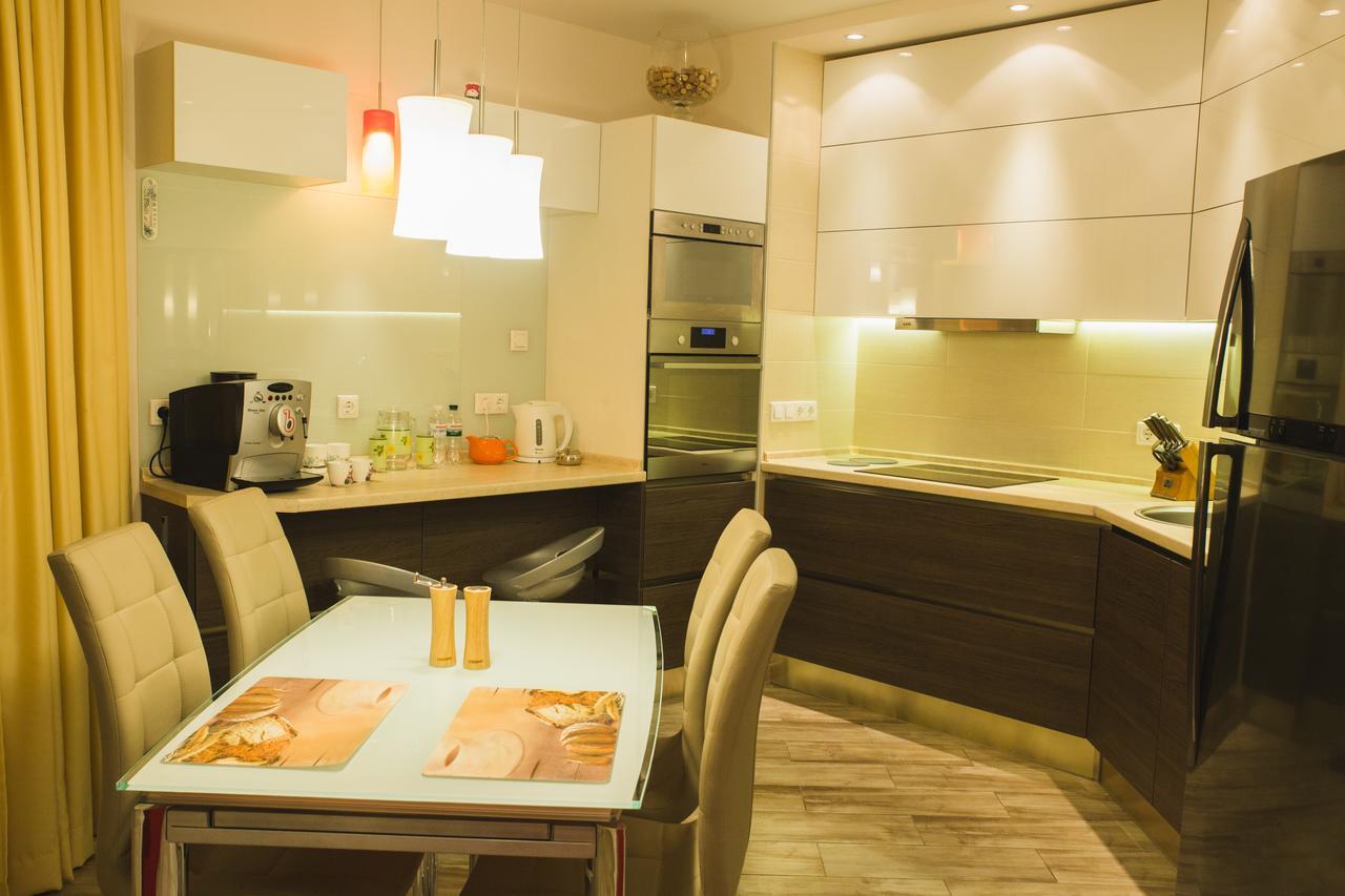 Apartments "Pleasure" Kiev Exterior foto