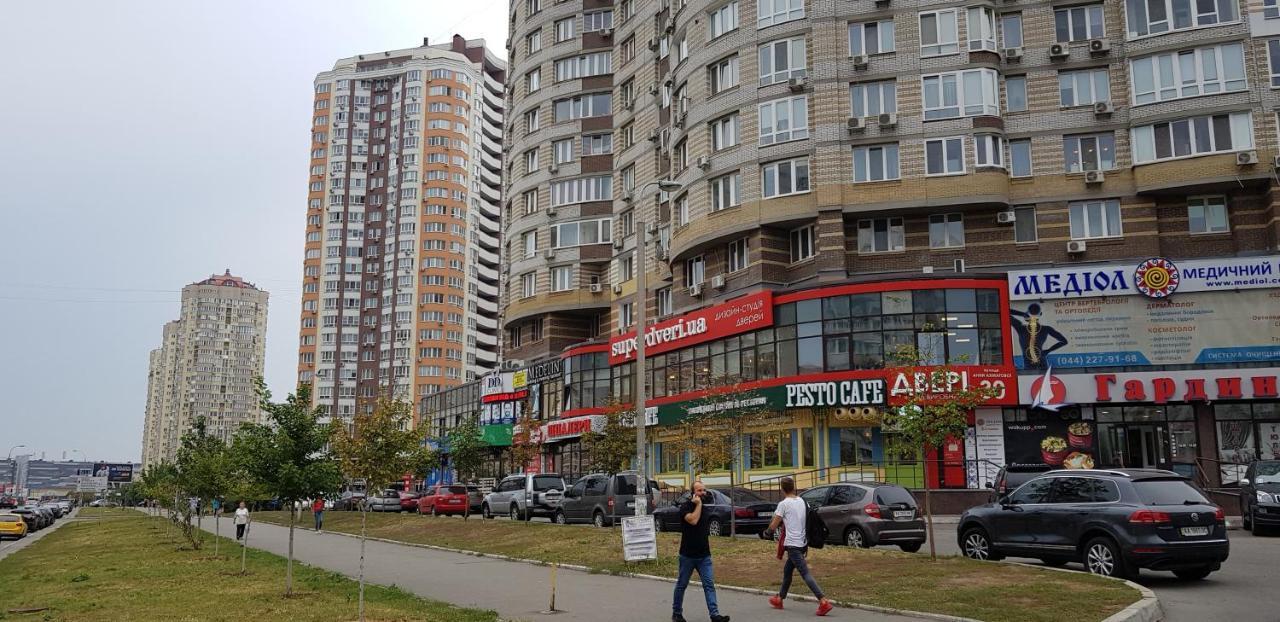 Apartments "Pleasure" Kiev Exterior foto